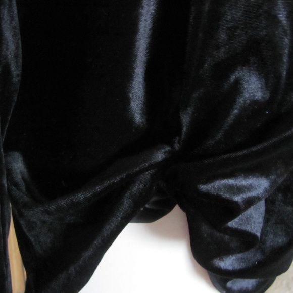 Wanna B VELVET TOP WITH FRONT KNOT Brand New Poly/ - Picture 3 of 6